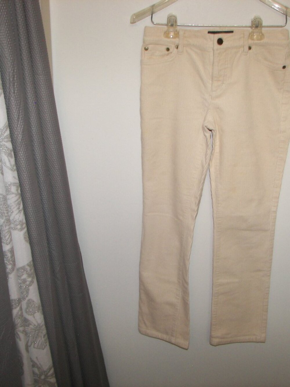 Lauren LRL women's white corduroy jeans 2P petite  straight leg